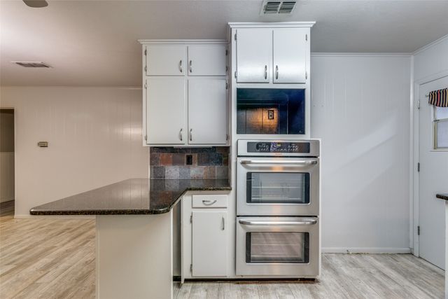 1422 Phillips Street, Cleburne, TX 76033