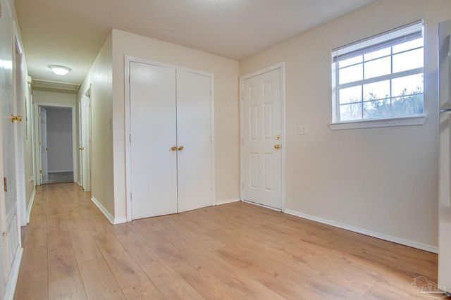 1880 Godfrey St, Pensacola, FL 32501