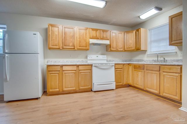 1880 Godfrey St, Pensacola, FL 32501