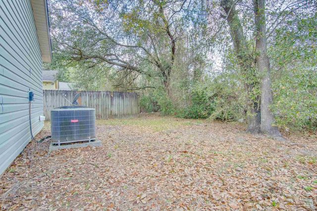 1880 Godfrey St, Pensacola, FL 32501