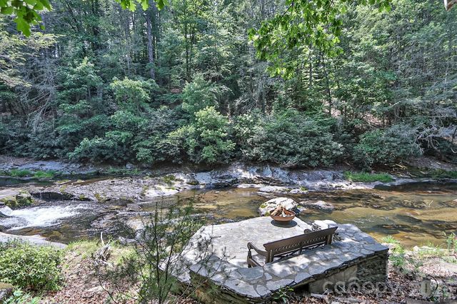408 Stone River Drive, Traphill, NC 28685