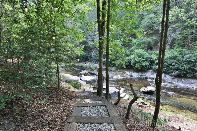 408 Stone River Drive, Traphill, NC 28685