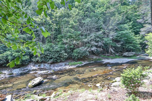 408 Stone River Drive, Traphill, NC 28685