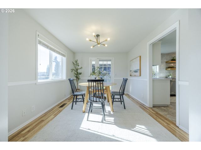 2536 15TH St, Springfield, OR 97477
