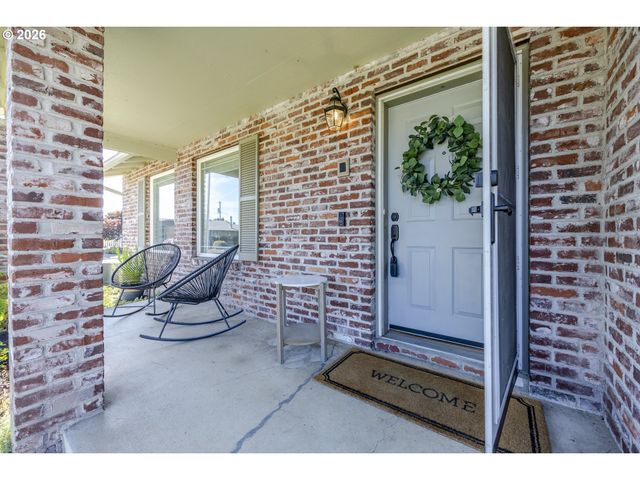 2536 15TH St, Springfield, OR 97477