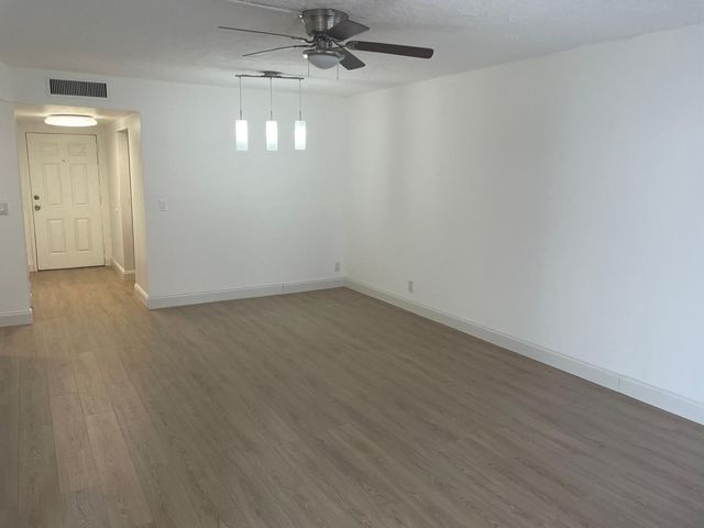 2851 Somerset Drive 111, Oakland Park, FL 33311
