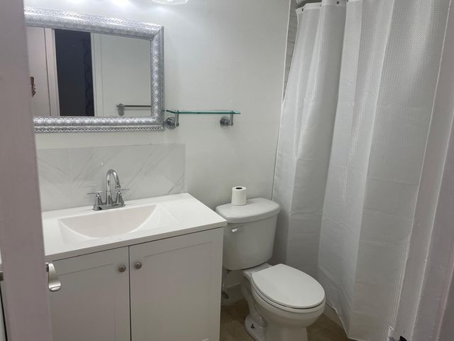 2851 Somerset Drive 111, Oakland Park, FL 33311