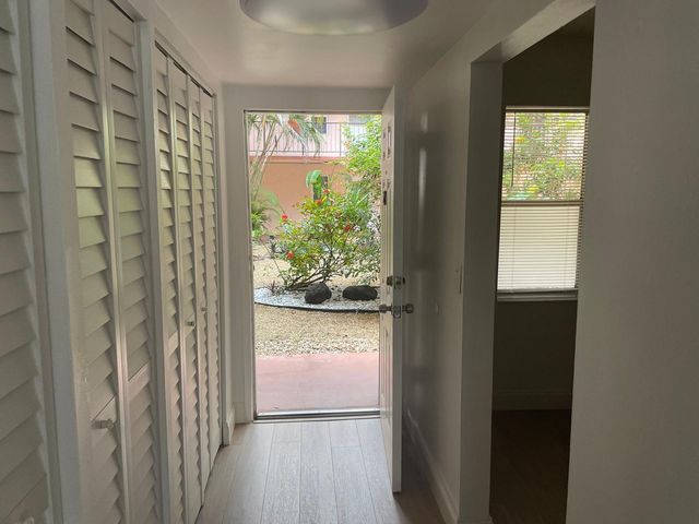 2851 Somerset Drive 111, Oakland Park, FL 33311