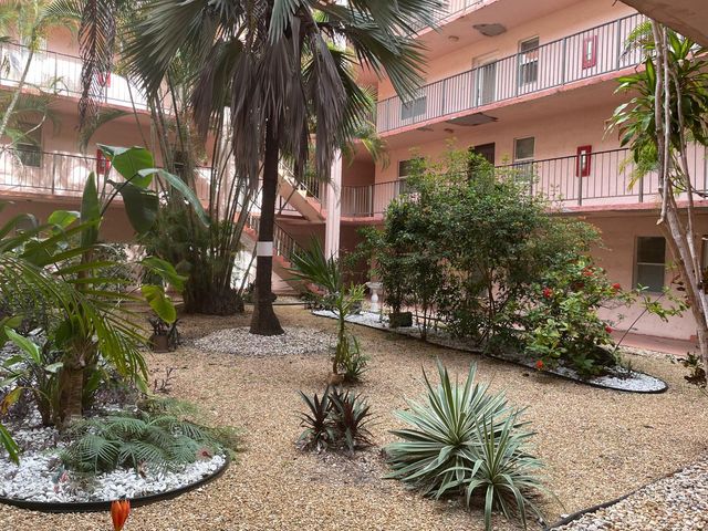 2851 Somerset Drive 111, Oakland Park, FL 33311
