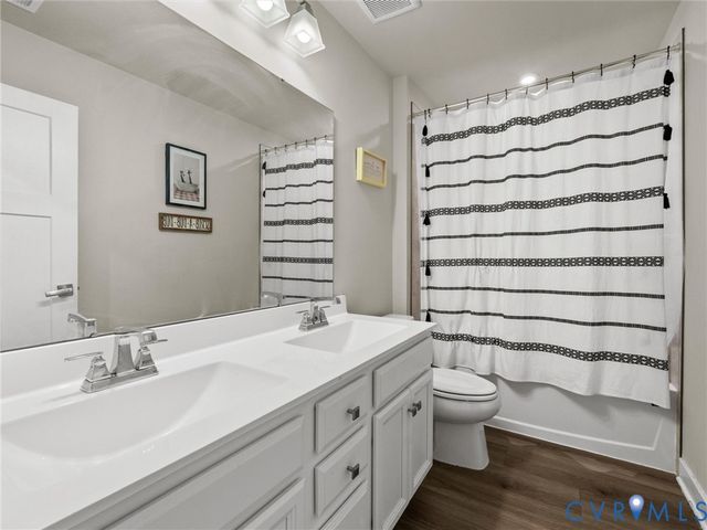 9556 Clover Bottom Trl, Hanover, VA 23116