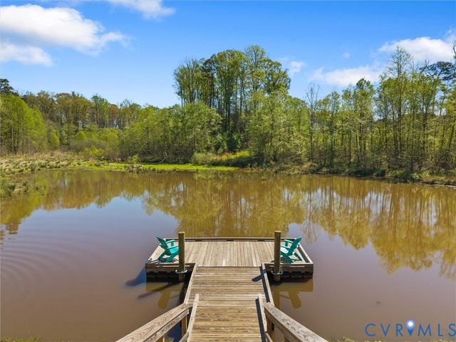 9556 Clover Bottom Trl, Hanover, VA 23116