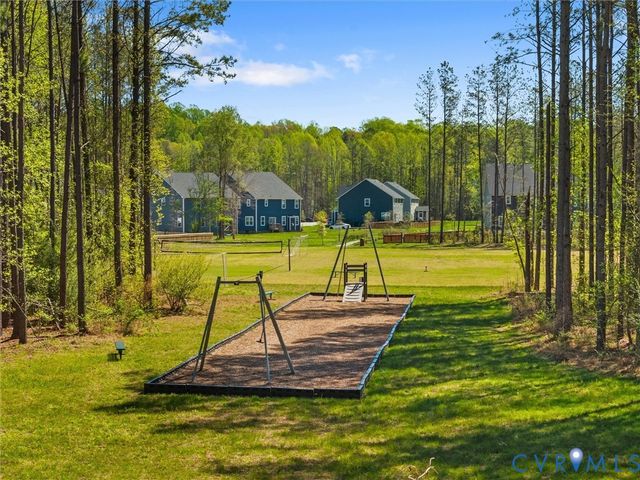 9556 Clover Bottom Trl, Hanover, VA 23116