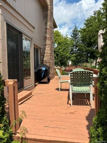 35616 Drake Drive, Sterling Heights, MI 48310