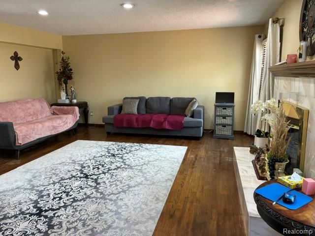 35616 Drake Drive, Sterling Heights, MI 48310