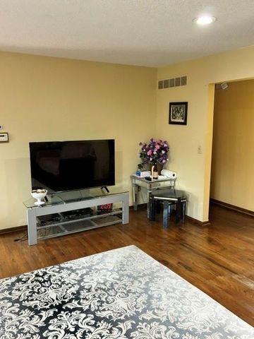 35616 Drake Drive, Sterling Heights, MI 48310