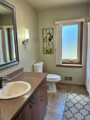 35616 Drake Drive, Sterling Heights, MI 48310