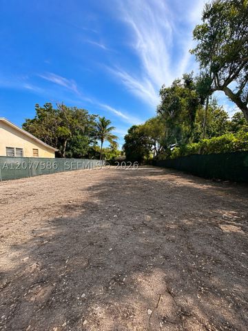 250 NW 51st St, Miami, FL 33127