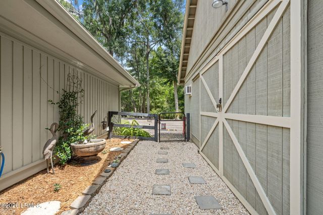 3 Pine Hill Court, Bluffton, SC 29910