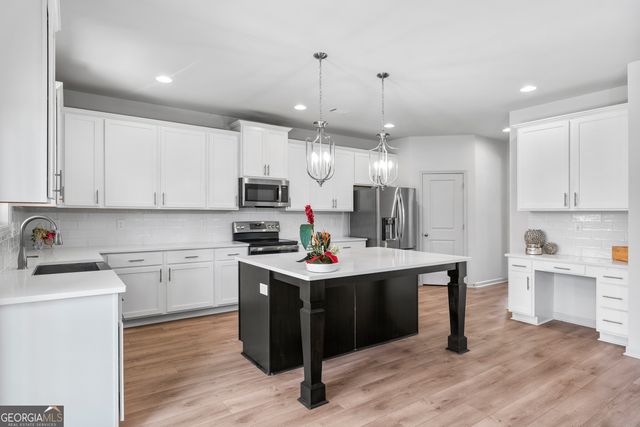 662 Eagles Nest Circle, Auburn, GA 30011