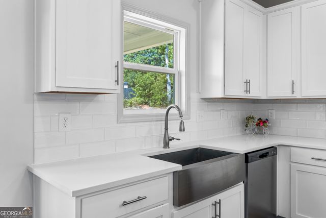 662 Eagles Nest Circle, Auburn, GA 30011