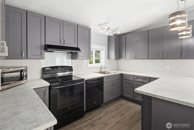 15400 SE 155th Place #28, Renton, WA 98058