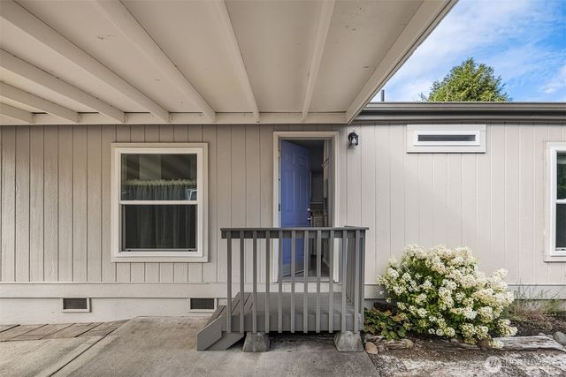 15400 SE 155th Place #28, Renton, WA 98058