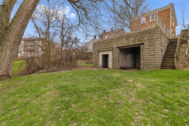 2757-2759 Churchview Ave, Carrick, PA 15227