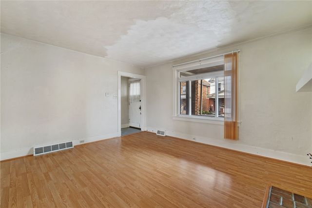 2757-2759 Churchview Ave, Carrick, PA 15227