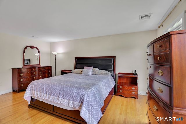 95 Higgins Road, Cheshire, CT 06410