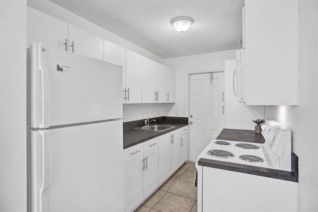 2695 SE 1ST Court 2, Pompano Beach, FL 33062
