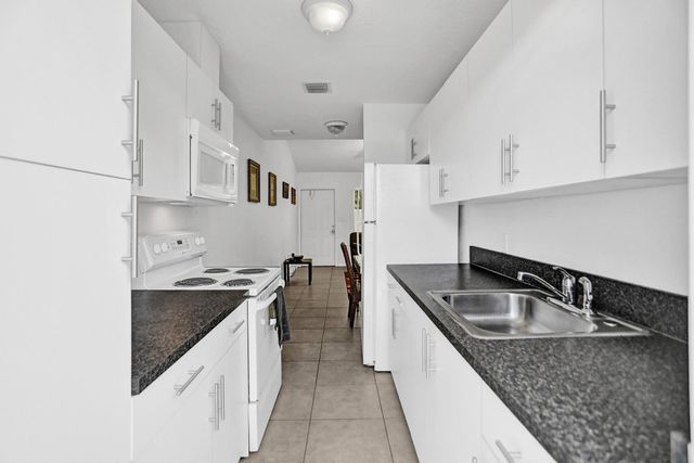 2695 SE 1ST Court 2, Pompano Beach, FL 33062