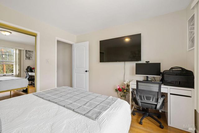 903 Jones Ct, Pinole, CA 94564