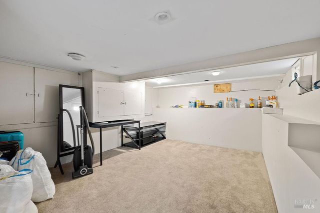 903 Jones Ct, Pinole, CA 94564