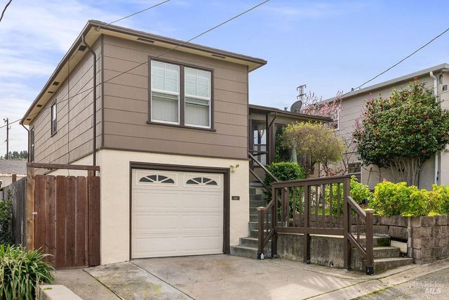 903 Jones Ct, Pinole, CA 94564