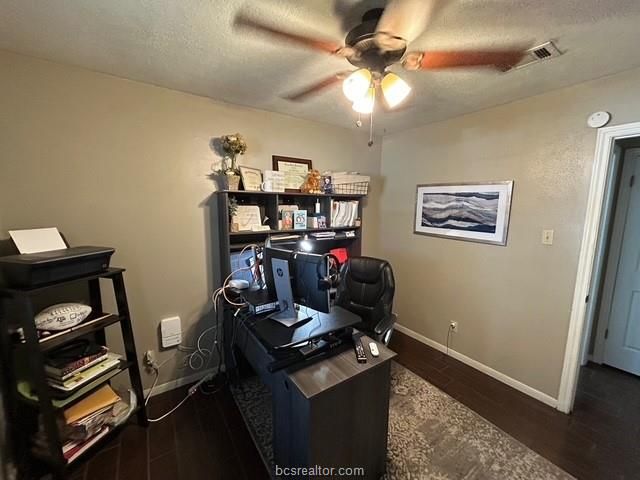 3917 Seminole Court, Bryan, TX 77802