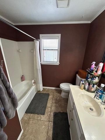 3917 Seminole Court, Bryan, TX 77802