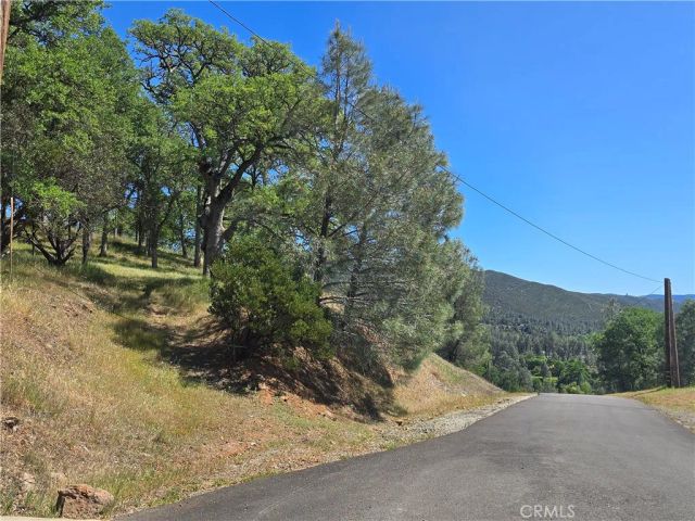 3128 Wolf Creek Rd, Clearlake Oaks, CA 95423