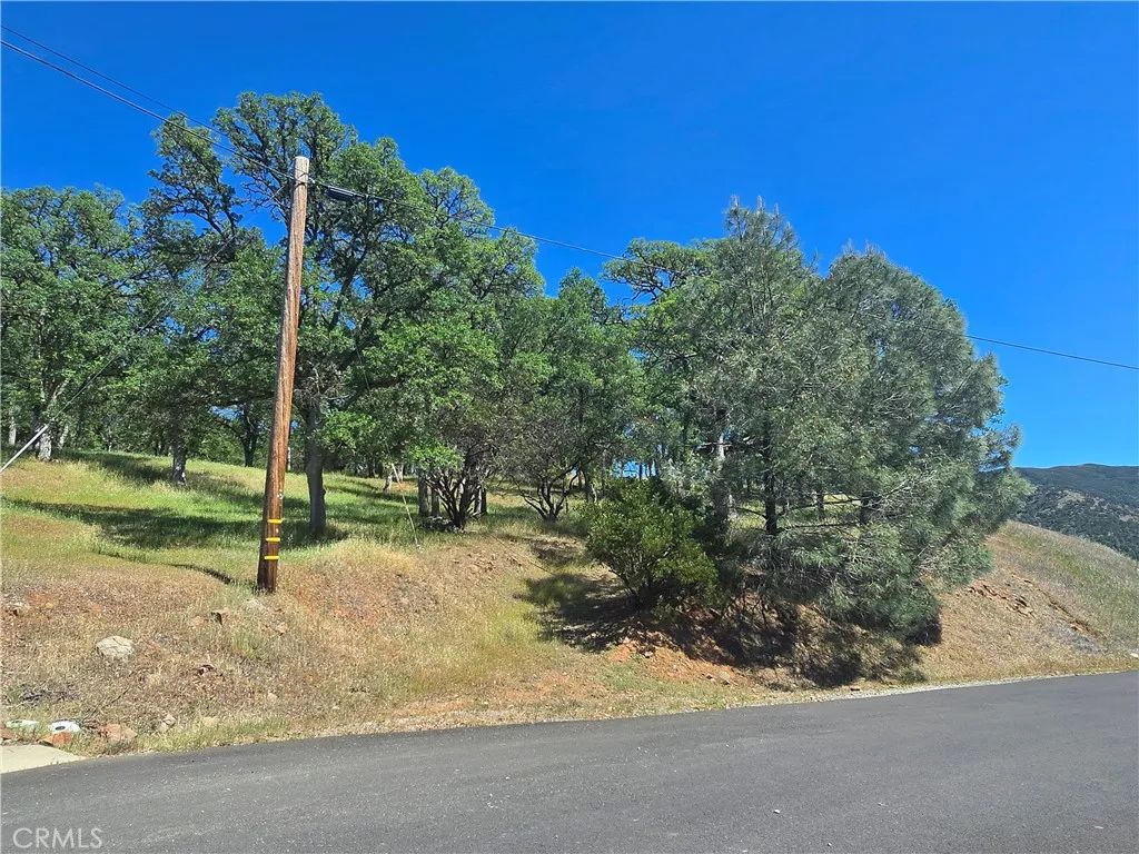 3128 Wolf Creek Rd, Clearlake Oaks, CA 95423