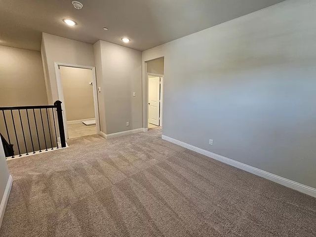 549 Hutchinson Lane, Lewisville, TX 75077