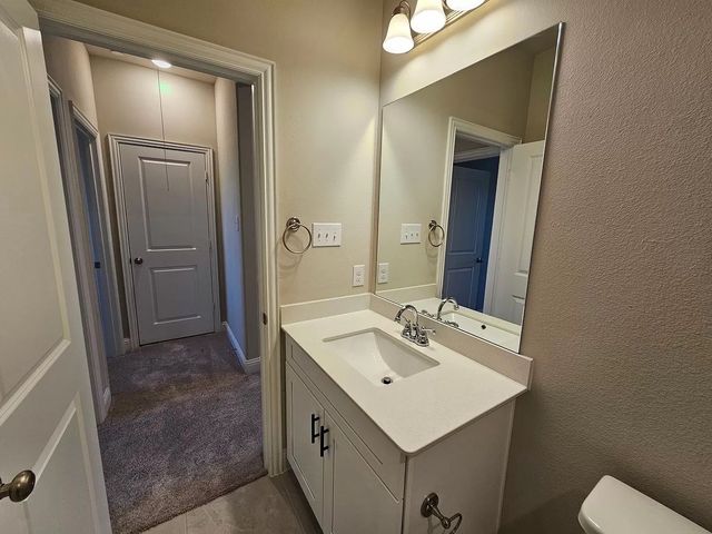 549 Hutchinson Lane, Lewisville, TX 75077