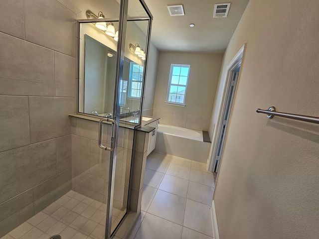 549 Hutchinson Lane, Lewisville, TX 75077