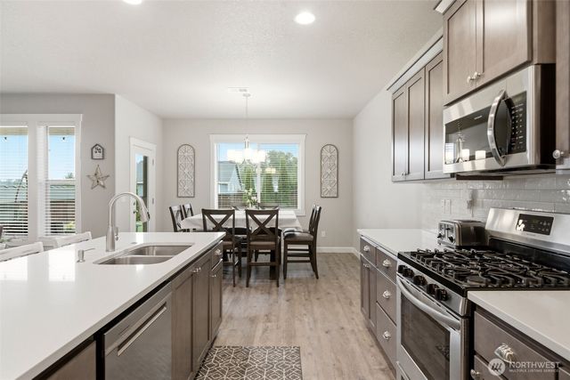 618 E Tanoak Avenue, La Center, WA 98629
