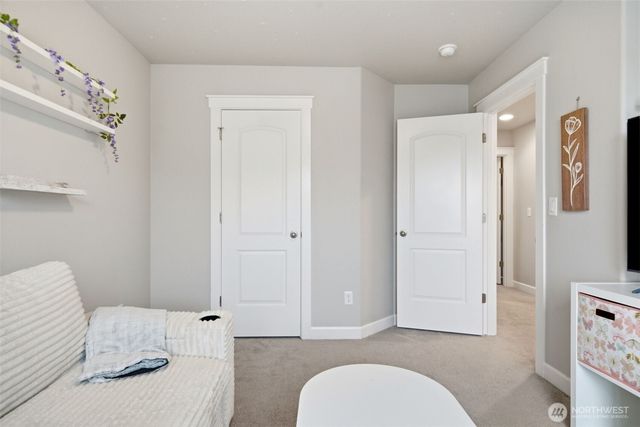 618 E Tanoak Avenue, La Center, WA 98629