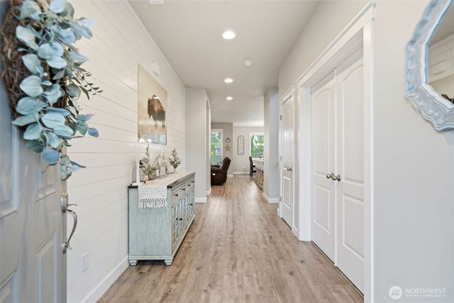 618 E Tanoak Avenue, La Center, WA 98629