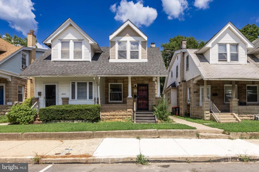 2013 EDGMONT AVE, Chester, PA 19013