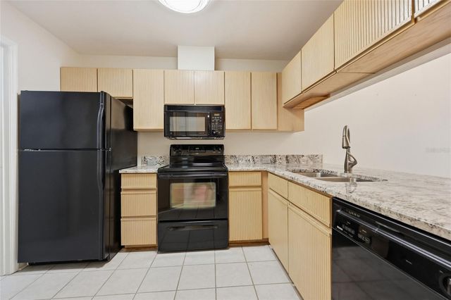 3426 NW 37TH AVENUE 3426, Gainesville, FL 32605