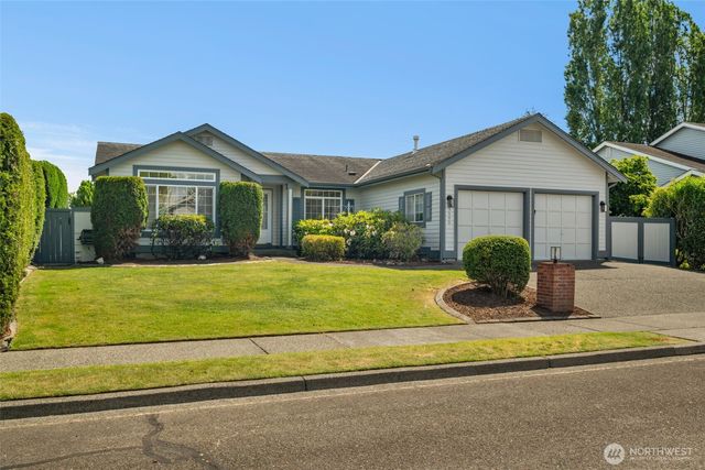 3050 Chelsea Lane, Enumclaw, WA 98022