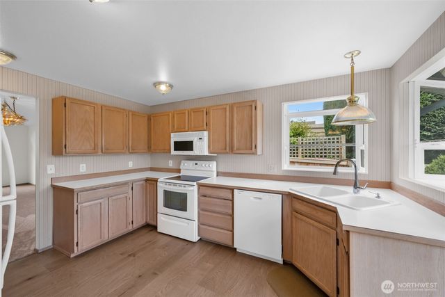 3050 Chelsea Lane, Enumclaw, WA 98022