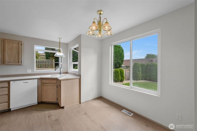 3050 Chelsea Lane, Enumclaw, WA 98022