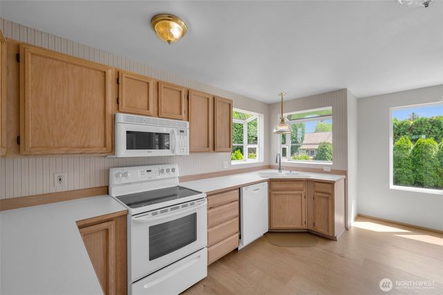 3050 Chelsea Lane, Enumclaw, WA 98022